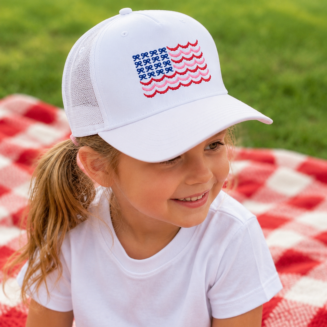 Bows & scallops Flag Hats