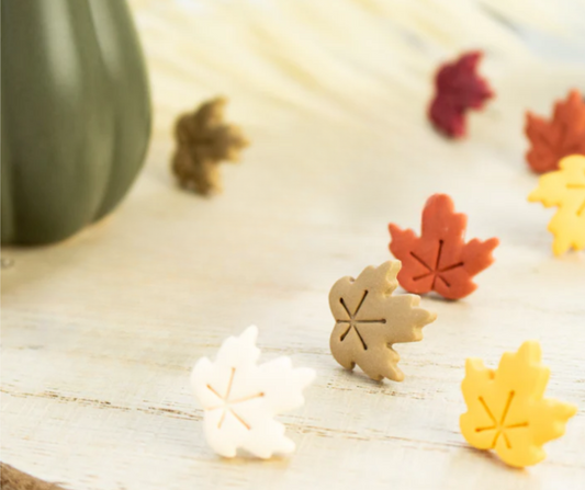 Clay leaf studs