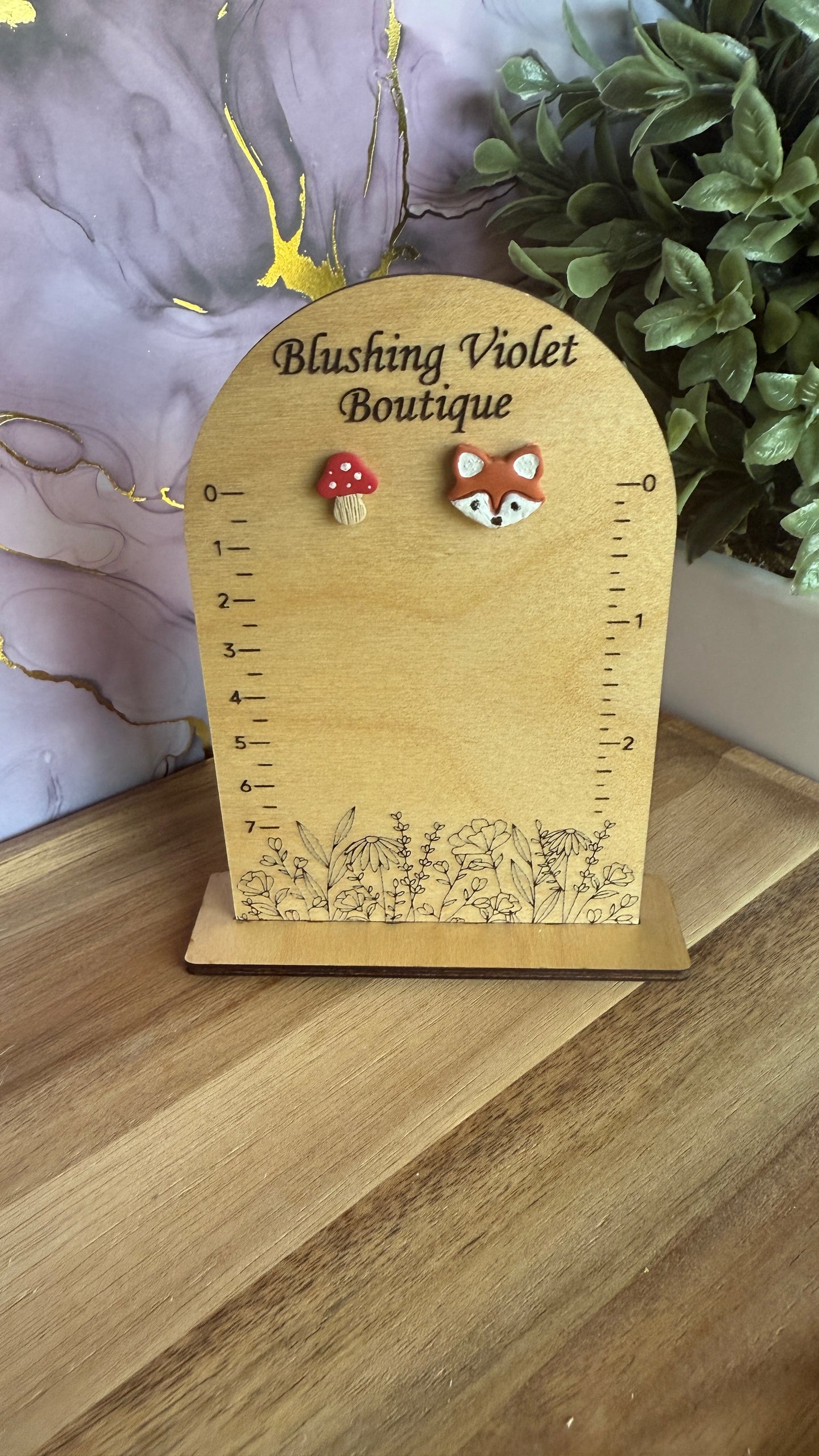 Cottage Friends studs Clay earring