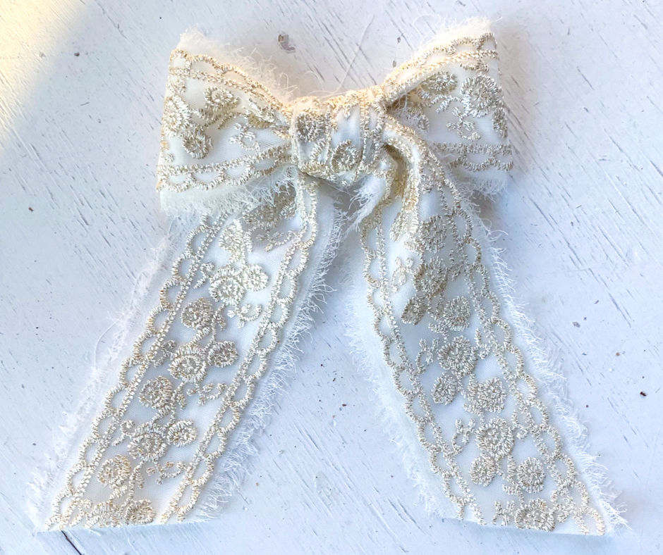 Angel on top ✨Ivory & Pink ✨
